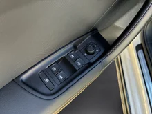 Audi A1 allstreet 30 TFSI intense in Cortinaweiss