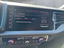 Audi A1 allstreet 30 TFSI intense in Cortinaweiss