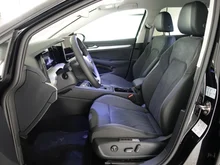 VW Golf Variant Business TSI in Grenadillschwarz Metallic