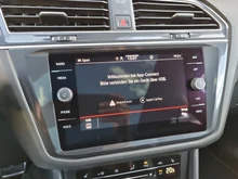 VW Tiguan Allspace R-Line TDI 4MOTION DSG in weiss - metallic-perleffekt