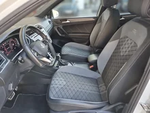 VW Tiguan Allspace R-Line TDI 4MOTION DSG in weiss - metallic-perleffekt