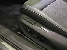 VW Passat Variant Business TDI DSG in Diabasgrau Metallic