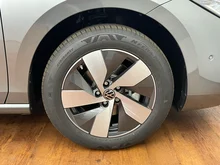 VW Passat Variant Business TDI DSG in Diabasgrau Metallic