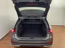 VW Passat Variant Business TDI DSG in Diabasgrau Metallic