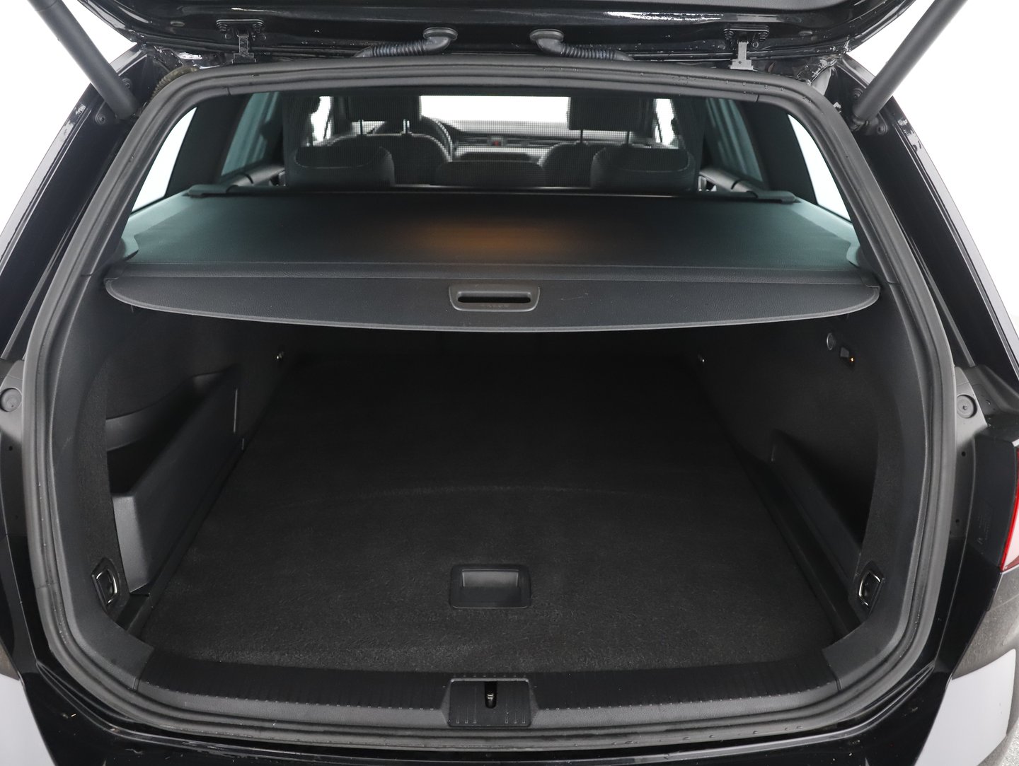 VW Passat GTE Variant | Bild 27 von 33