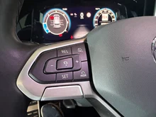 VW Golf Variant Life TDI in 0E Grenadillschwarz Metallic