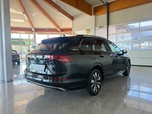 VW Golf Variant Life TDI in 0E Grenadillschwarz Metallic