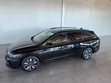 VW Golf Variant Life TDI in 0E Grenadillschwarz Metallic