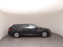 Škoda Superb Combi Style TDI DSG in Black-Magic Perleffekt