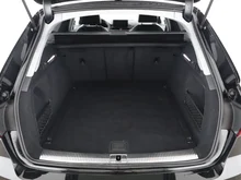 Audi A4 Avant 35 TDI S line in MYTHOSSCHWARZ METALLIC