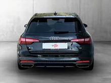 Audi A4 Avant 35 TDI S line in MYTHOSSCHWARZ METALLIC