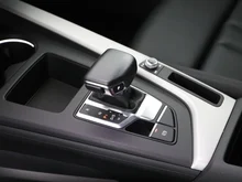 Audi A4 Avant 35 TDI S line in MYTHOSSCHWARZ METALLIC