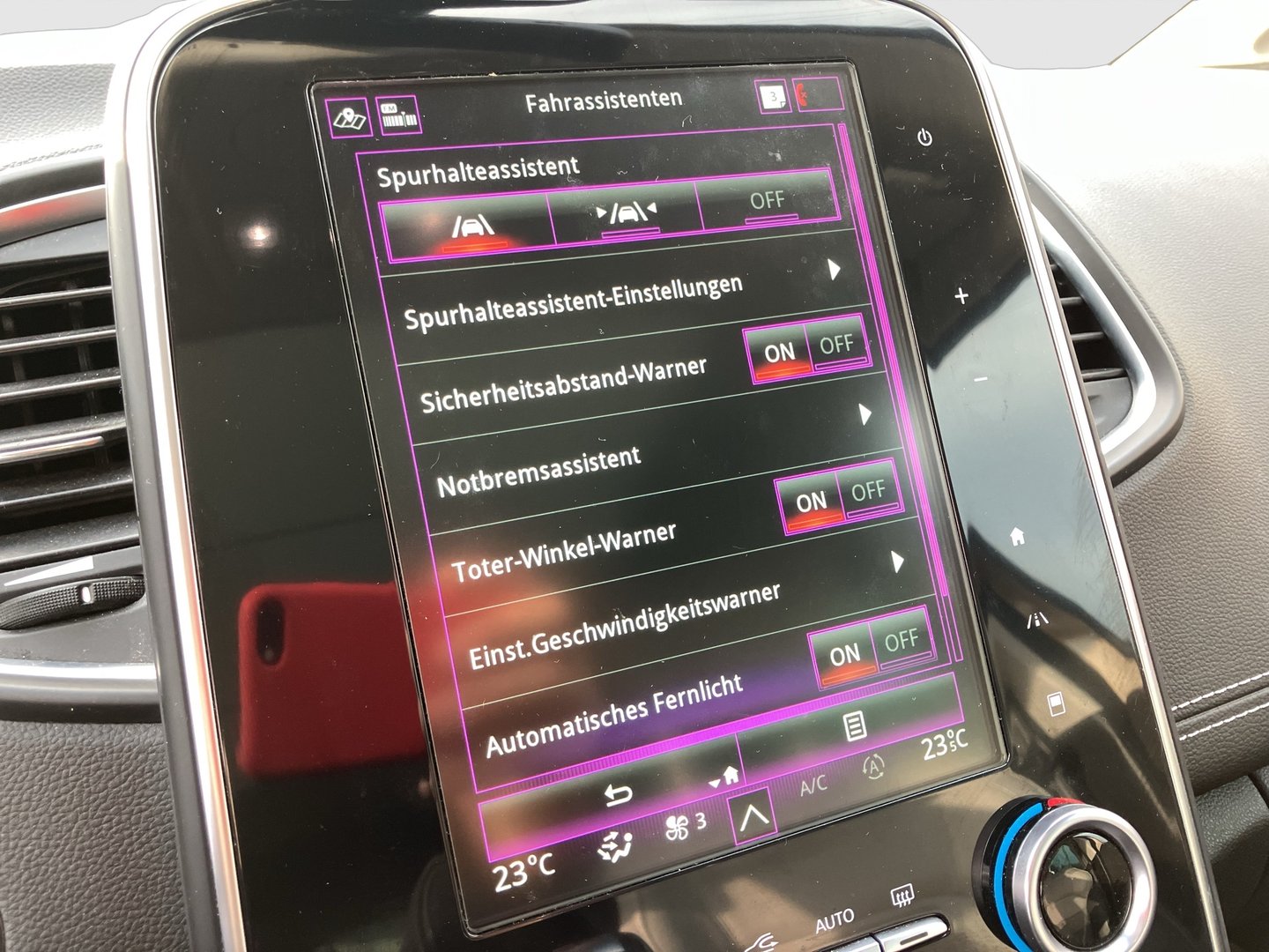 Renault Grand Scénic Blue dCi 150 EDC Initiale | Bild 18 von 26