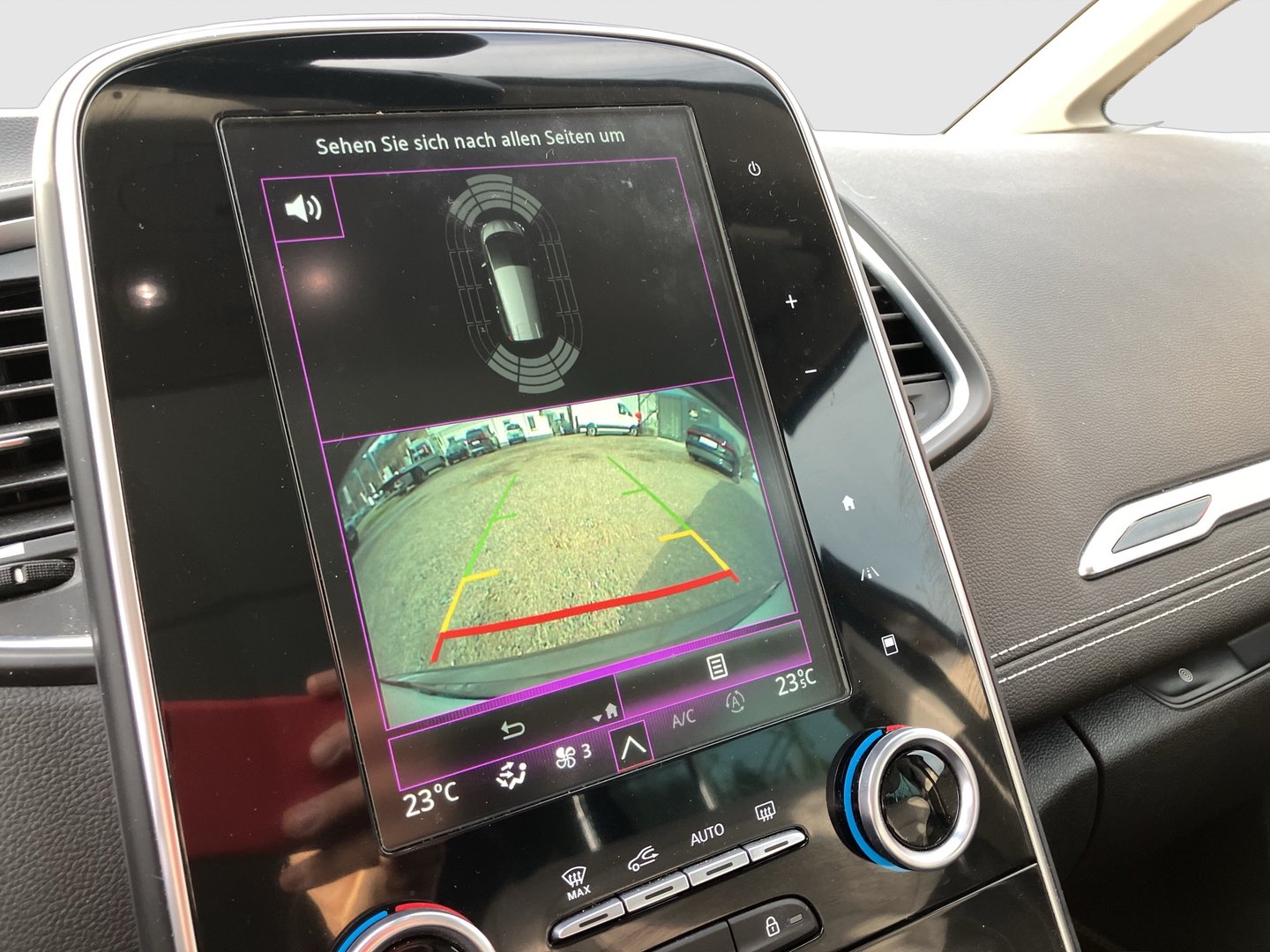 Renault Grand Scénic Blue dCi 150 EDC Initiale | Bild 17 von 26