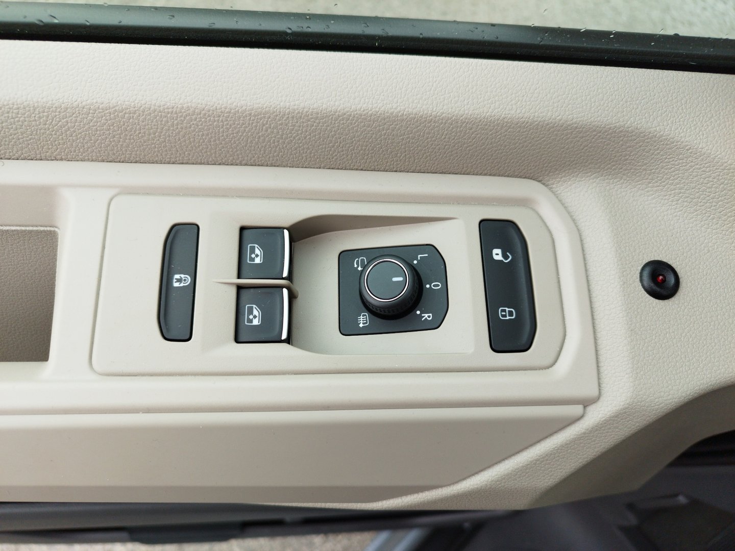 VW California Ocean eHybrid 180 kW 4M | Bild 18 von 25