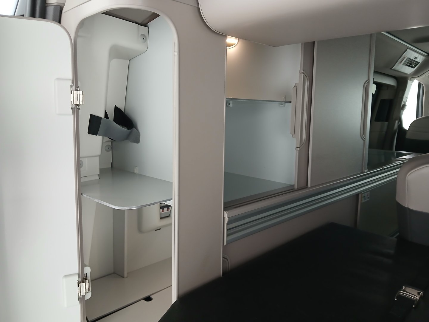 VW California Ocean eHybrid 180 kW 4M | Bild 36 von 40