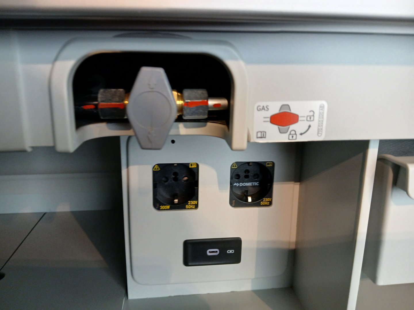 VW California Ocean eHybrid 180 kW 4M | Bild 33 von 40