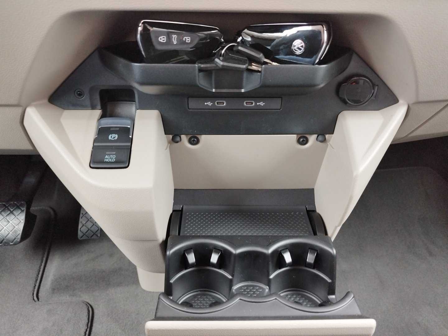 VW California Ocean eHybrid 180 kW 4M | Bild 21 von 25