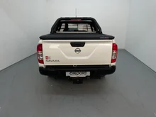 Nissan Navara NP300 Acenta Double Cab 4x4 in weiß