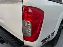 Nissan Navara NP300 Acenta Double Cab 4x4 in weiß