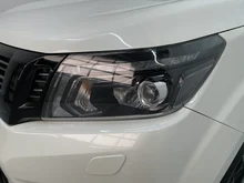 Nissan Navara NP300 Acenta Double Cab 4x4 in weiß