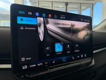 VW T-Roc Life eTSI DSG in Pure White Dach Black Uni