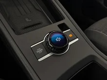 VW T-Roc Life eTSI DSG in Pure White Dach Black Uni