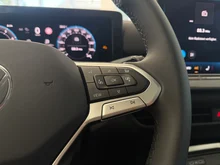 VW T-Roc Life eTSI DSG in Pure White Dach Black Uni