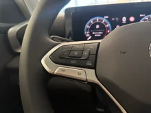 VW T-Roc Life eTSI DSG in Pure White Dach Black Uni
