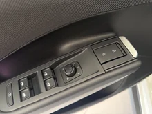 VW T-Roc Life eTSI DSG in Pure White Dach Black Uni