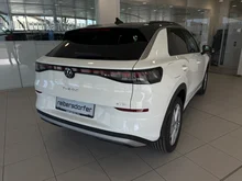 VW T-Roc Life eTSI DSG in Pure White Dach Black Uni