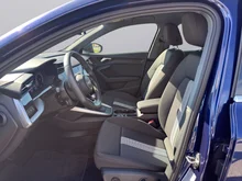 Audi A3 Sportback 35 TFSI S line exterieur in navarrablau metallic