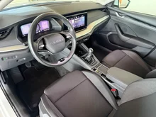 Škoda Octavia Combi Essence TSI in Alaska-Weiß