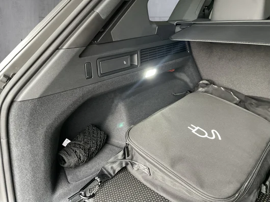 Bild eines VW Touareg R eHybrid TSI 4M. Final Edition