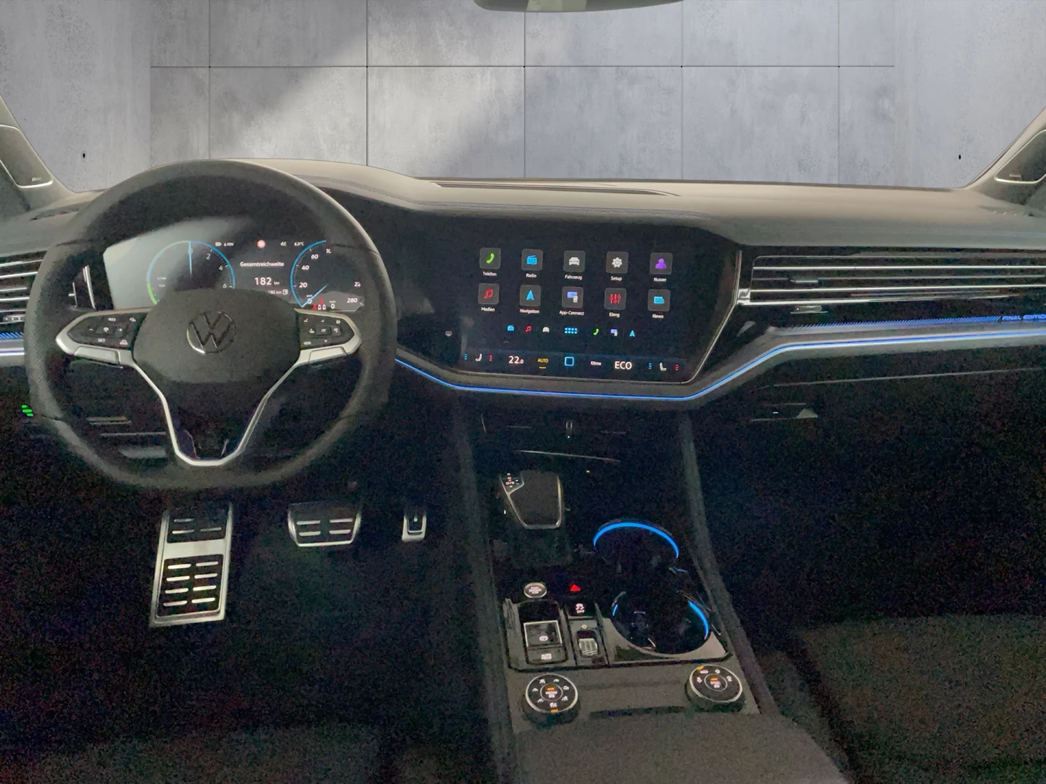 Bild eines VW Touareg R eHybrid TSI 4M. Final Edition