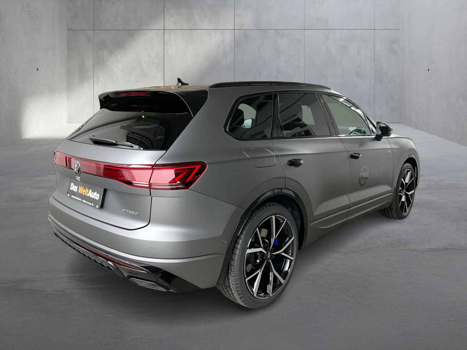 Bild eines VW Touareg R eHybrid TSI 4M. Final Edition