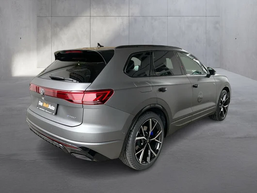 Bild eines VW Touareg R eHybrid TSI 4M. Final Edition