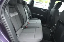 Audi Q4 e-tron 45 e-tron quattro in J6 Auroraviolett Metallic