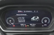 Audi Q4 e-tron 45 e-tron quattro in J6 Auroraviolett Metallic