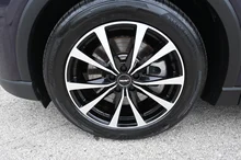 Audi Q4 e-tron 45 e-tron quattro in J6 Auroraviolett Metallic