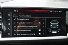 Audi Q4 e-tron 45 e-tron quattro in J6 Auroraviolett Metallic