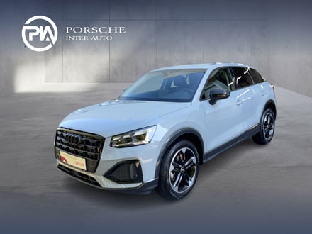 Audi Q2 35 TFSI admired