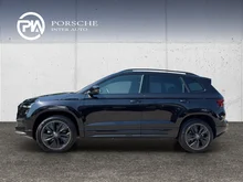 Škoda Karoq Sportline TSI DSG ACT in Black-Magic Perleffekt