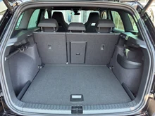 Škoda Karoq Sportline TSI DSG ACT in Black-Magic Perleffekt