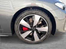 Audi A5 Avant e-hybrid quattro 270 kW in Daytonagrau Perleffekt