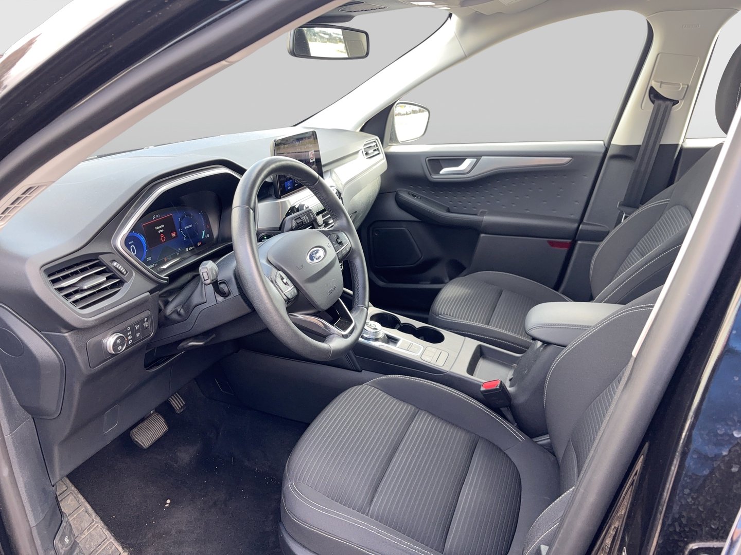 Ford Kuga 1,5 EcoBlue Titanium Aut. | Bild 11 von 25