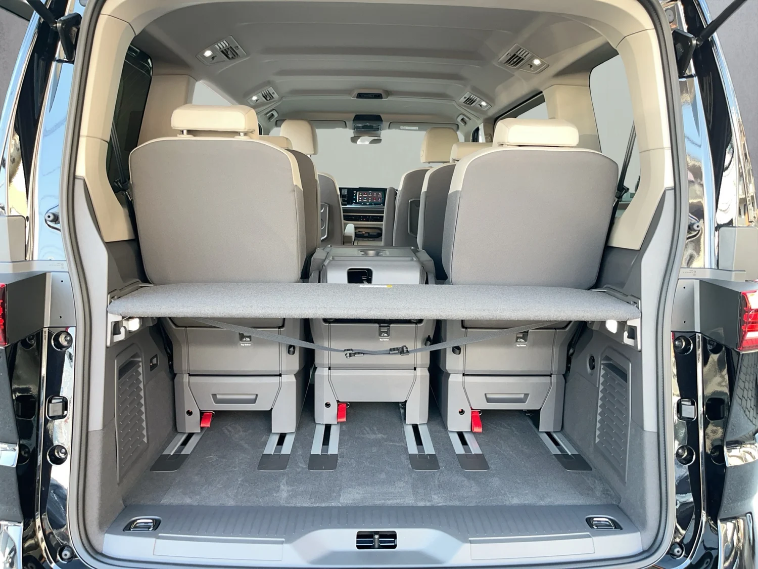 Bild eines VW Multivan Business TDI