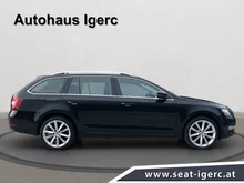 Škoda Octavia Combi Style TSI ACT DSG in Black-Magic Perleffekt