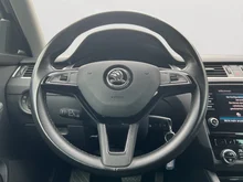 Škoda Octavia Combi Style TSI ACT DSG in Black-Magic Perleffekt