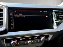 Audi A1 Sportback 25 TFSI intense in Cortinaweiss